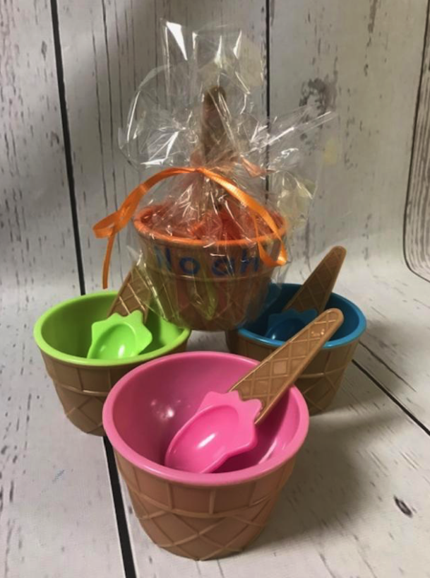 1 Personilized Ice Cream Bowl With Matching Spoon for kids Party, Icecream  Night